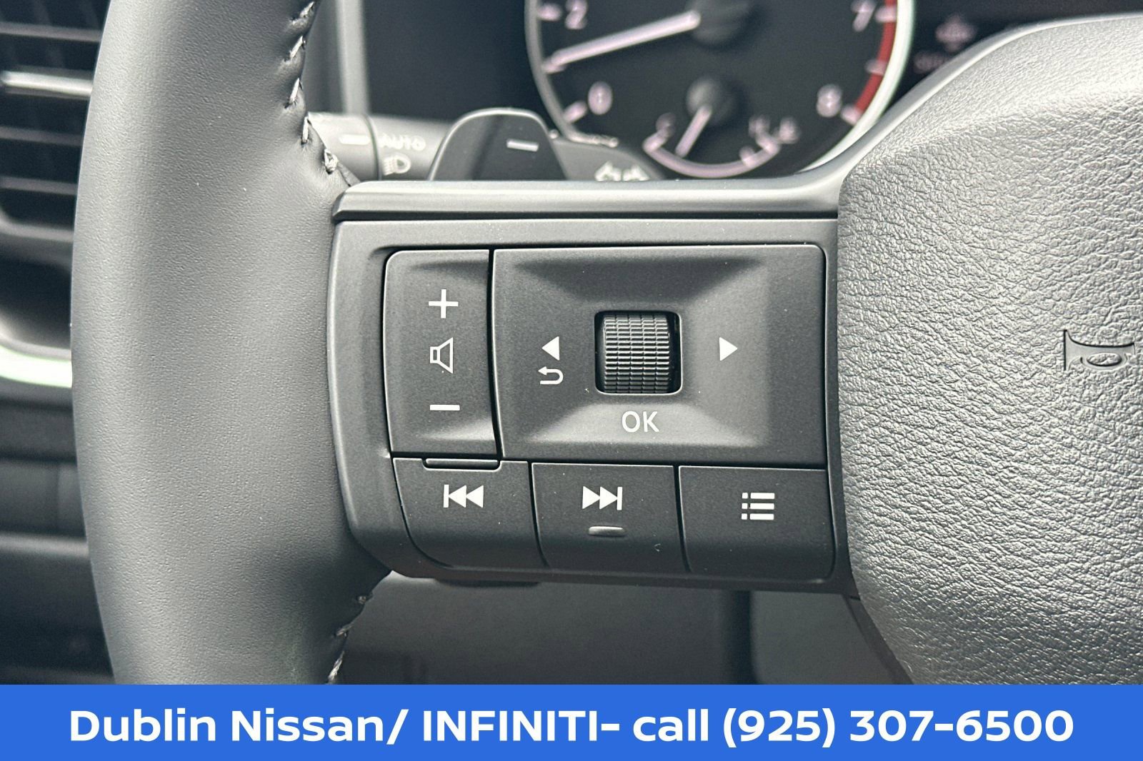 New 2026 Nissan Rogue SV FWD image 28