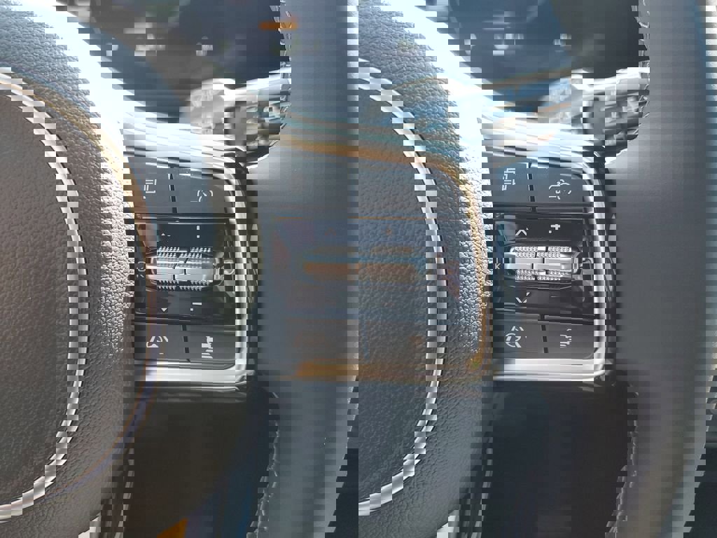 New 2026 Kia Carnival SX w/ SX Dark Edition Package FWD image 29