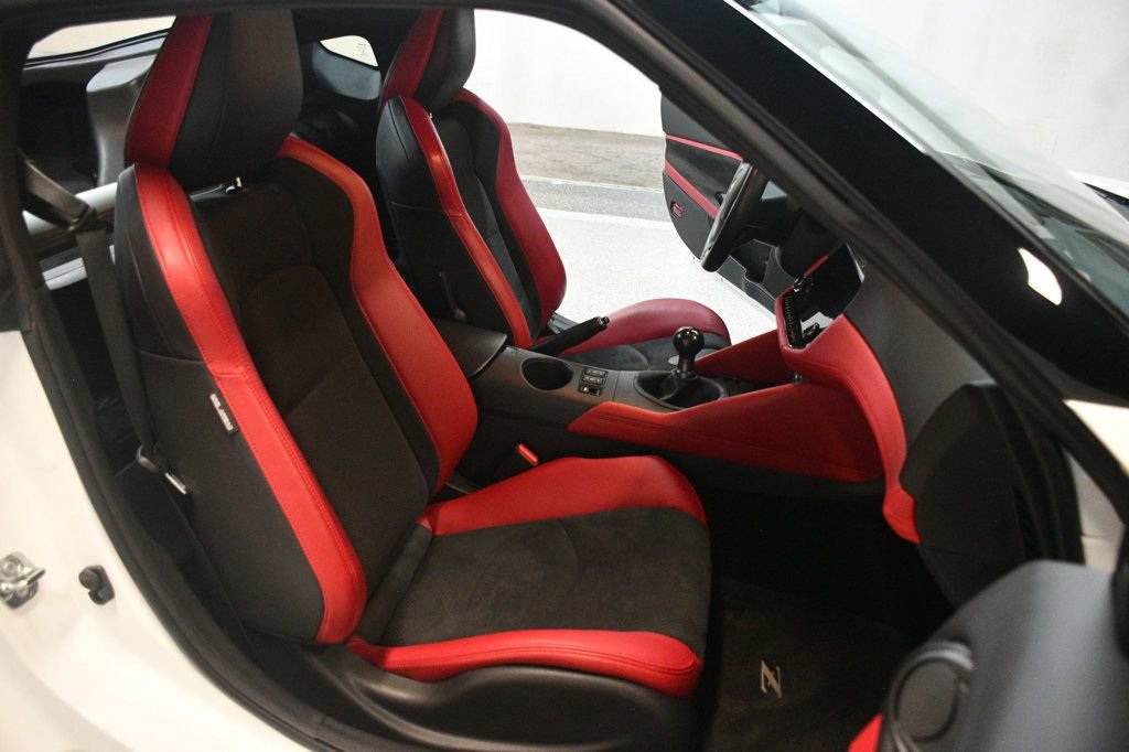 Used 2024 Nissan Z Performance w/ Floor Mat Package image 27