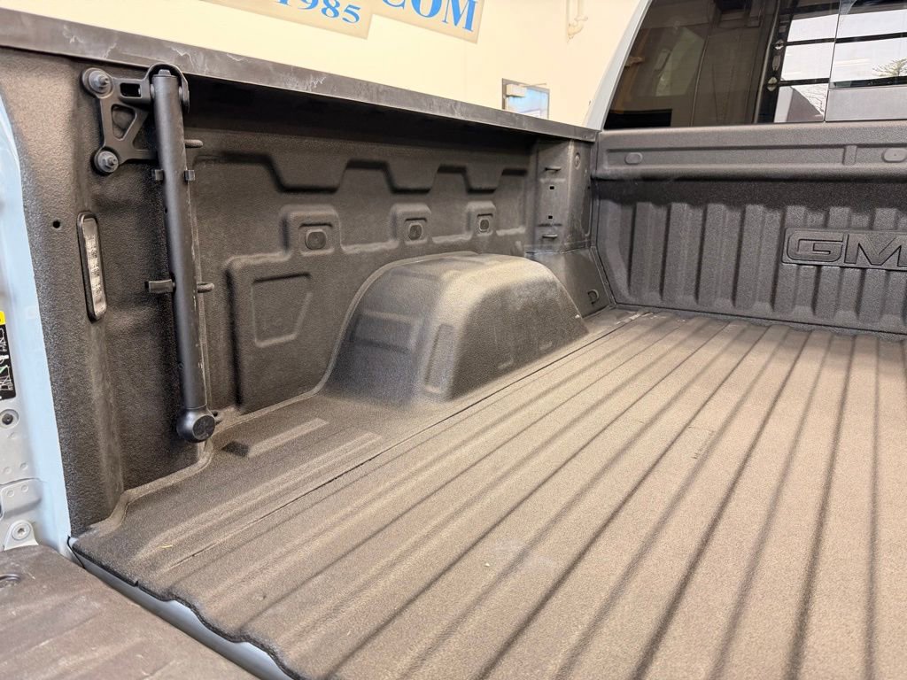 Used 2025 GMC Sierra 1500 AT4 w/ AT4 Premium Package AWD/4WD image 10