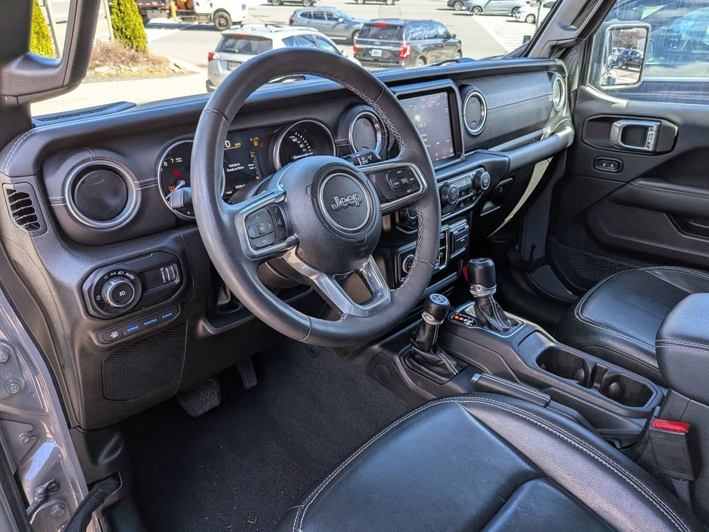 Used 2023 Jeep Wrangler Unlimited Sahara w/ Cold Weather Group AWD/4WD image 11