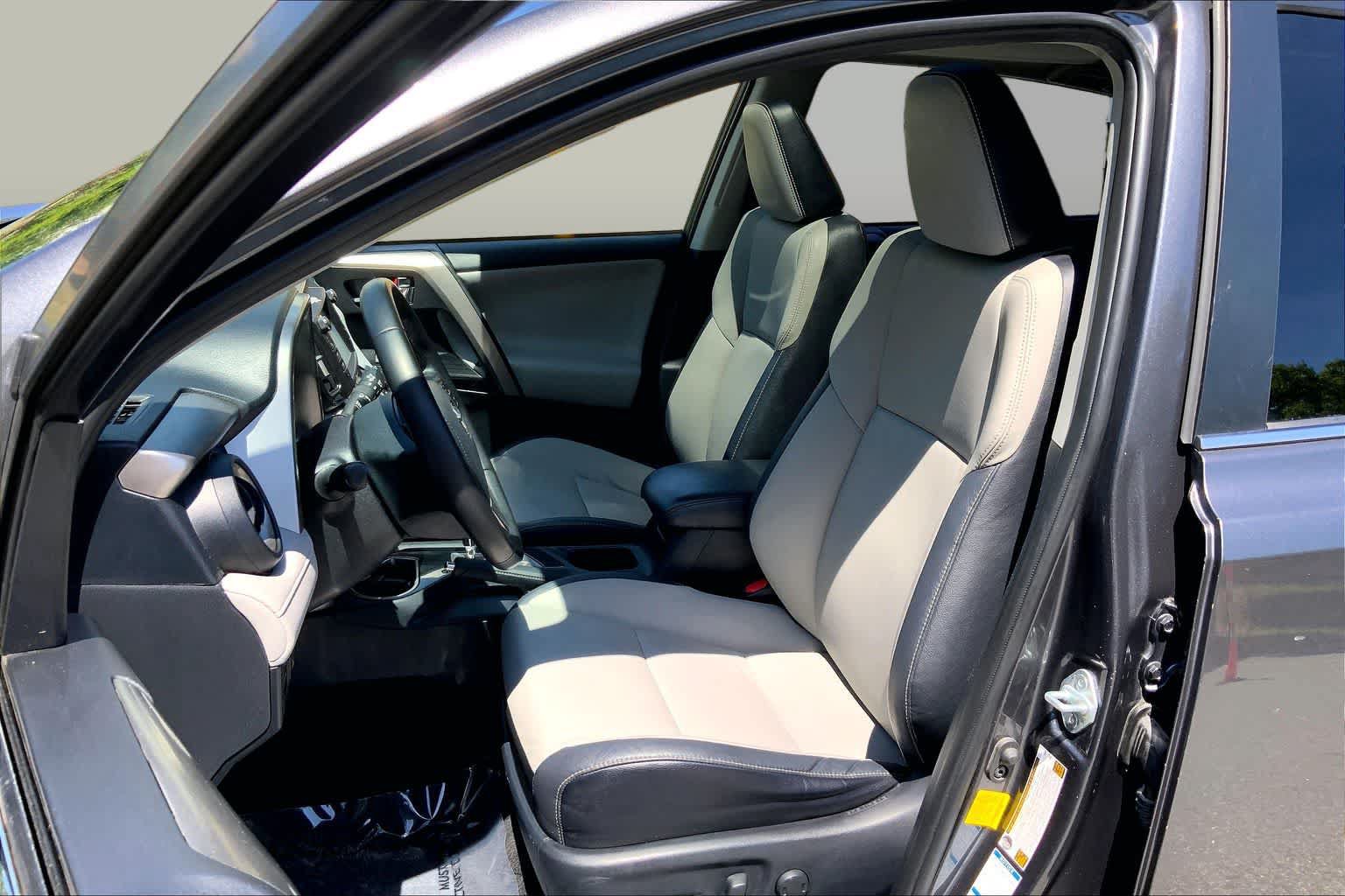 Used 2018 Toyota RAV4 Limited w/ All Weather Liner Package AWD/4WD image 9