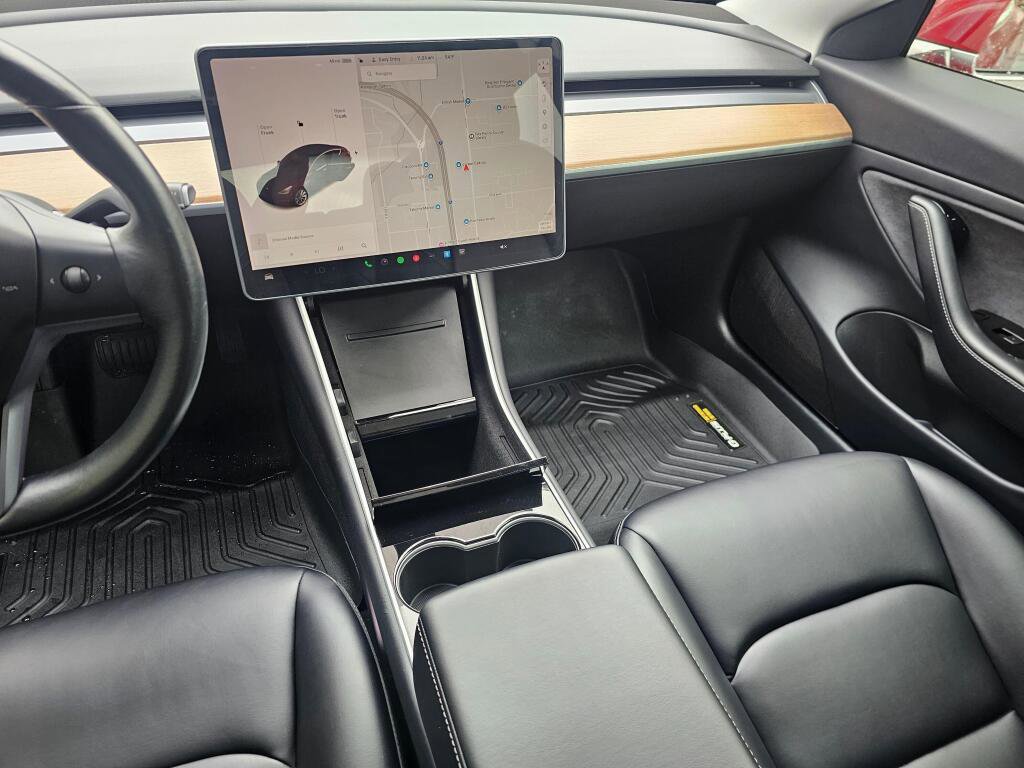 Used 2018 Tesla Model 3 Long Range RWD image 24