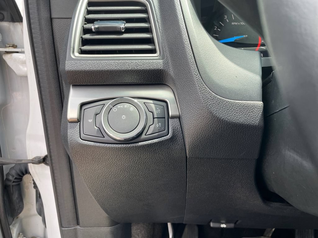 Used 2018 Ford Explorer XLT AWD/4WD image 19