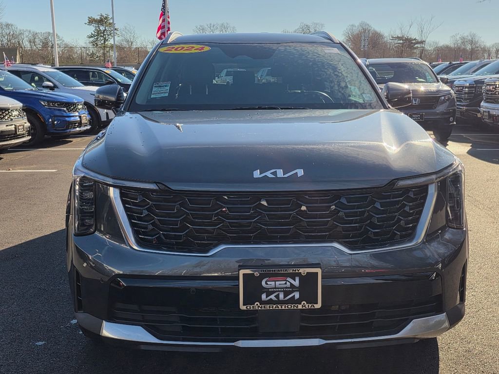 Used 2024 Kia Sorento S image 2
