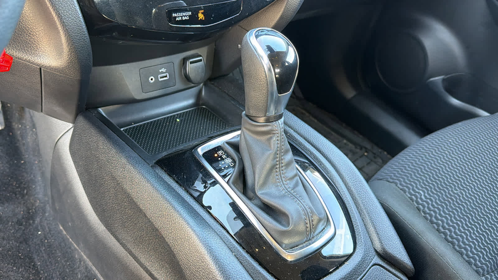 Used 2022 Nissan Rogue Sport S image 12