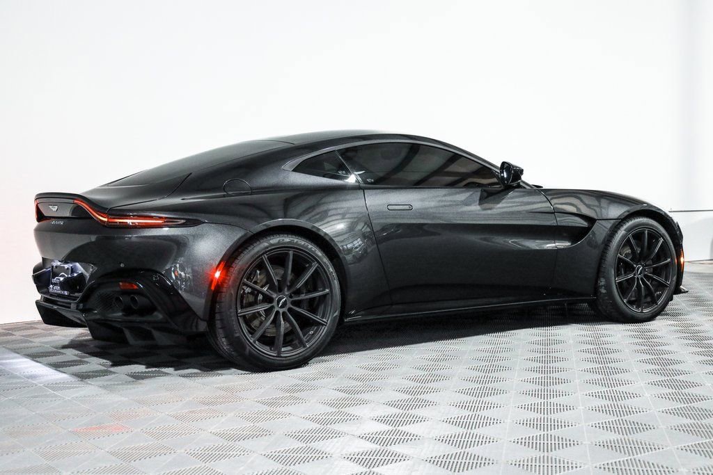 Used 2020 Aston Martin V8 Vantage Coupe image 4