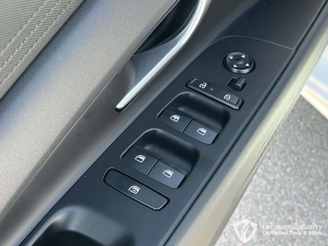 New 2026 Hyundai Elantra SE FWD image 12