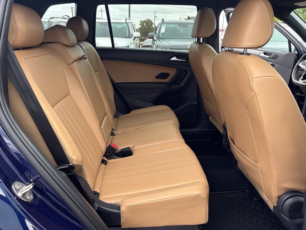 Used 2022 Volkswagen Tiguan SE AWD/4WD image 27