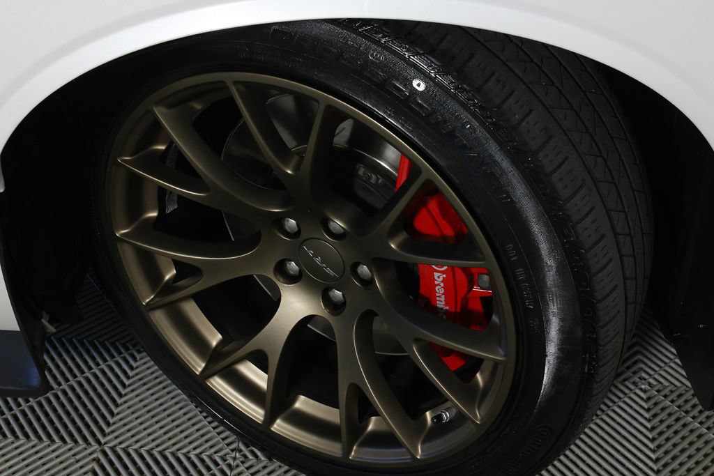 Used 2016 Dodge Challenger SRT Hellcat RWD image 39