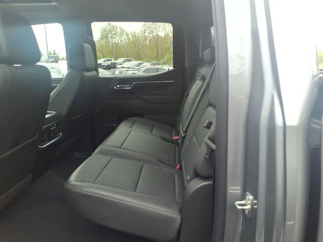 Used 2023 GMC Sierra 1500 SLT w/ SLT Premium Plus Package AWD/4WD image 9