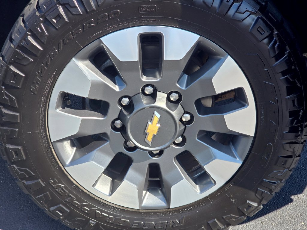 Used 2021 Chevrolet Silverado 2500 Custom w/ Custom Value Package AWD/4WD image 10