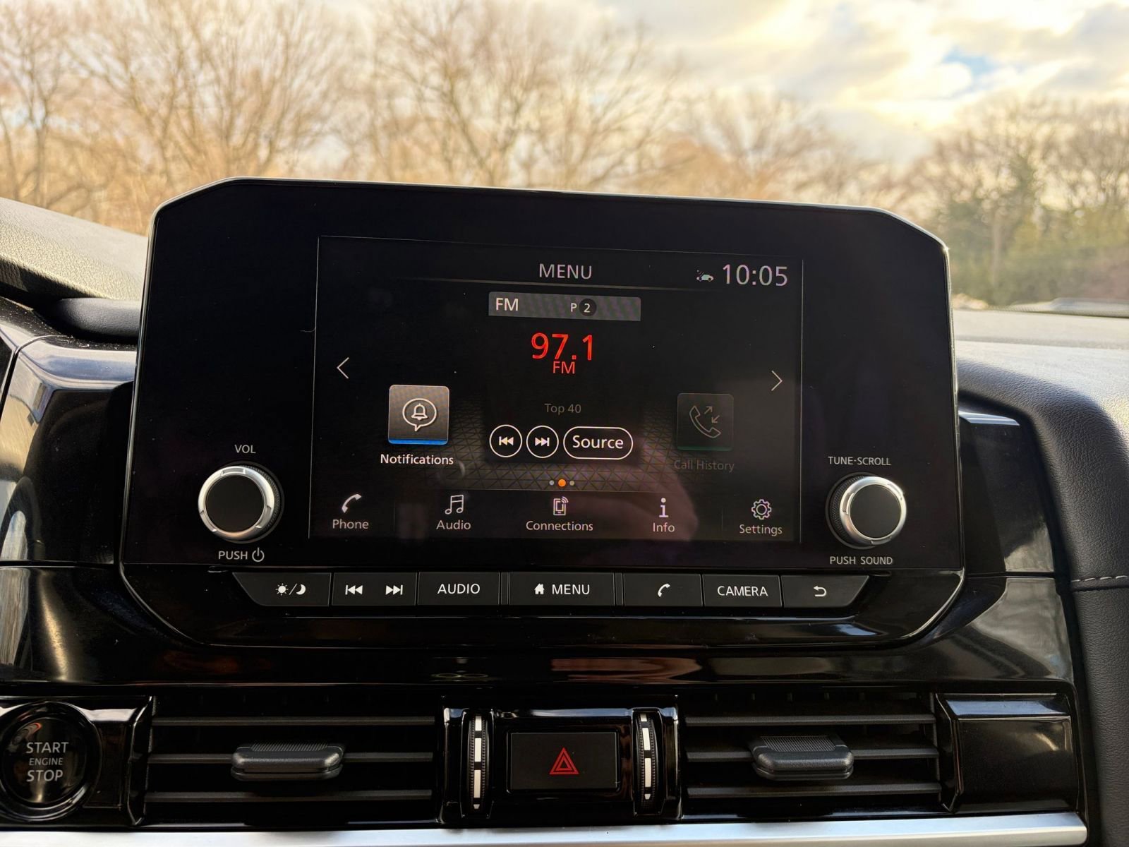 Used 2025 Nissan Pathfinder SV image 21