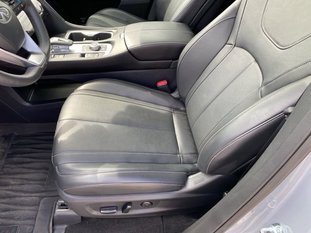Used 2025 INFINITI QX60 Luxe AWD/4WD image 17
