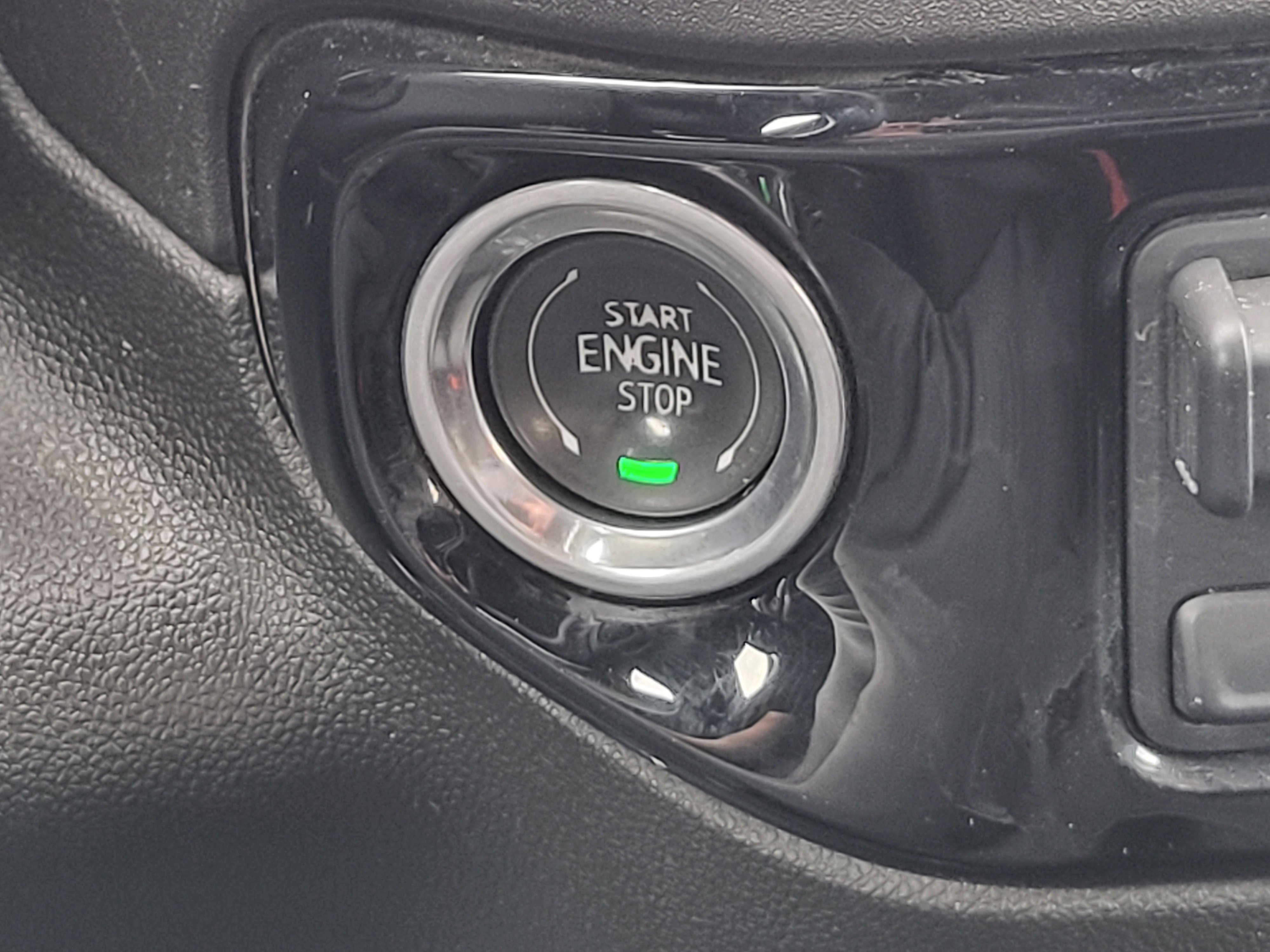 Used 2024 Chevrolet Silverado 2500 LT AWD/4WD image 19