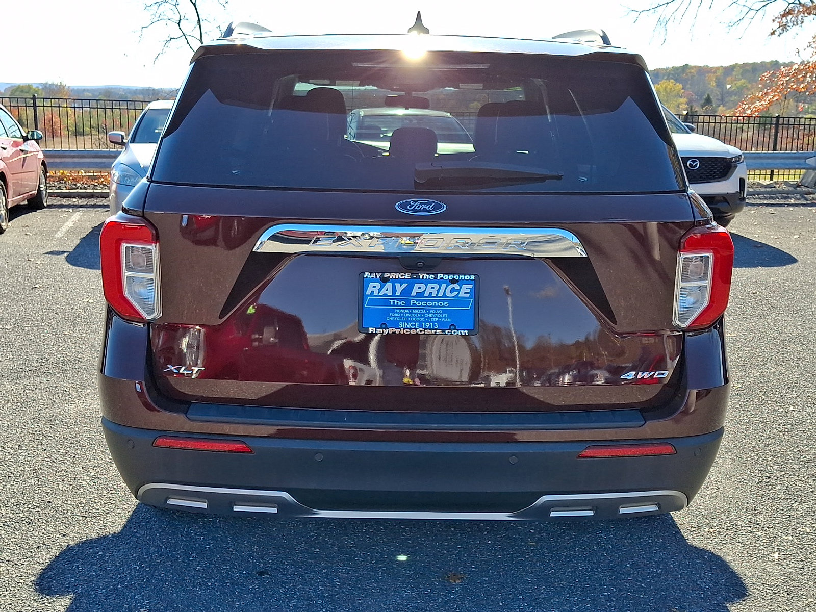 Certified 2022 Ford Explorer XLT w/ Equipment Group 202A image 5