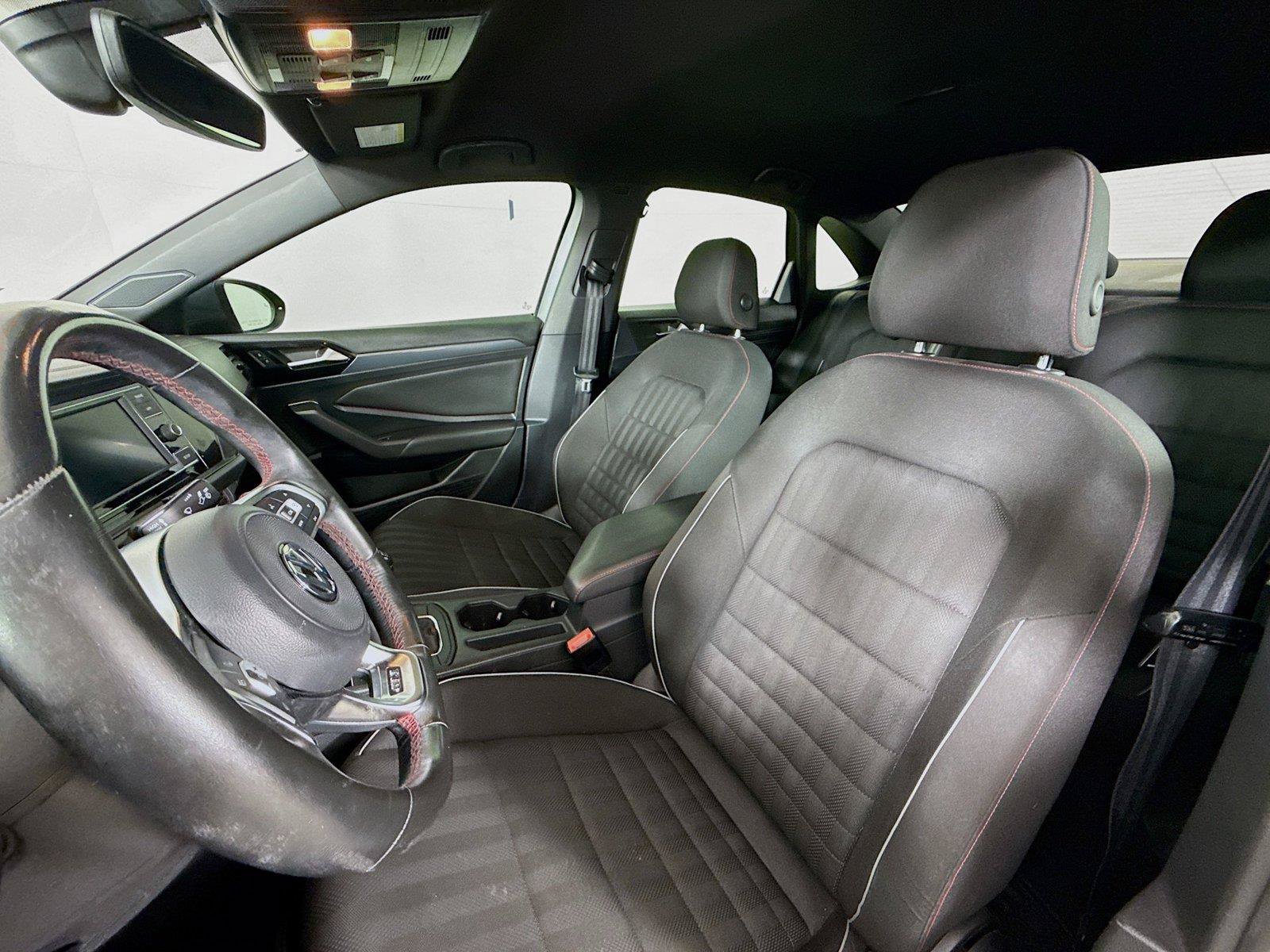 Used 2019 Volkswagen Jetta GLI FWD image 2