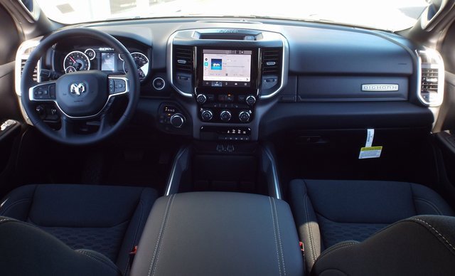 New 2026 RAM 1500 4x4 Crew Cab image 14