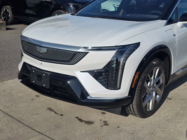 New 2026 Cadillac Optiq Luxury 1 RWD image 10
