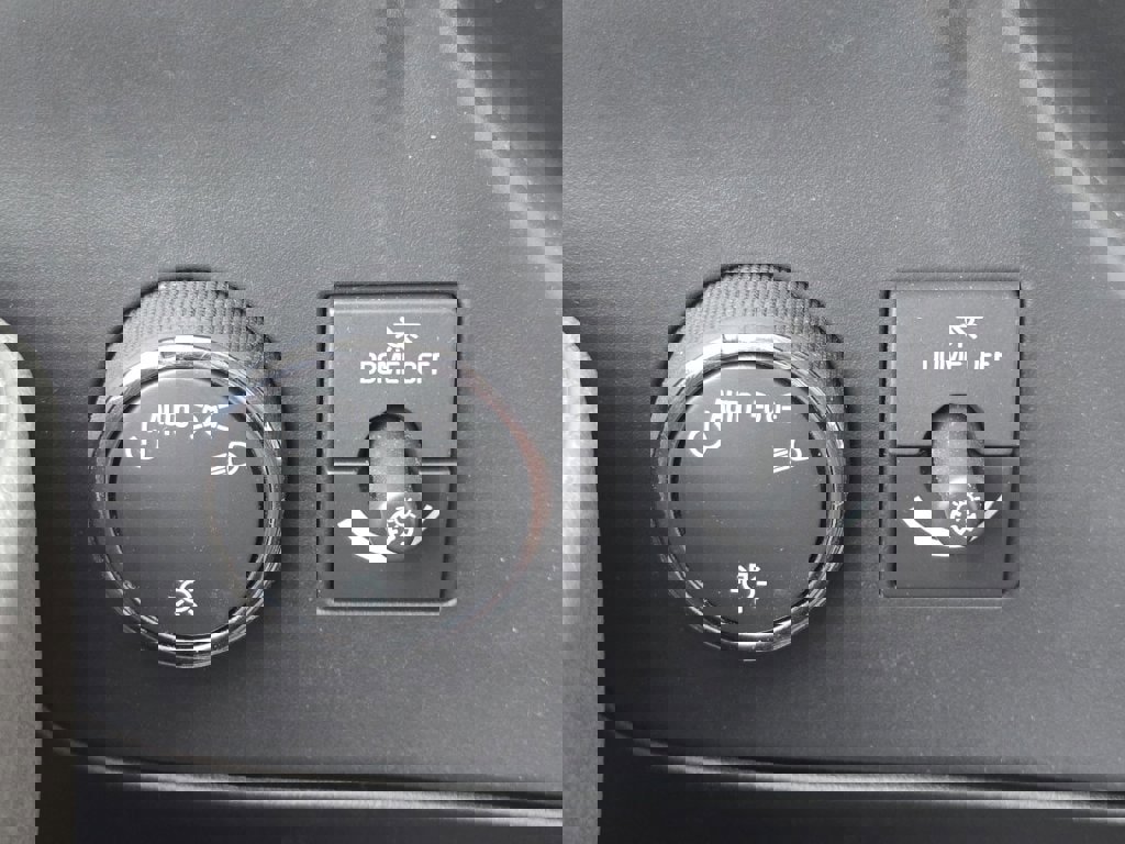 New 2025 Chevrolet Express 2500 w/ Driver Convenience Package image 17