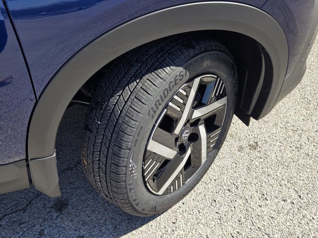 New 2026 Nissan Kicks SV FWD image 6