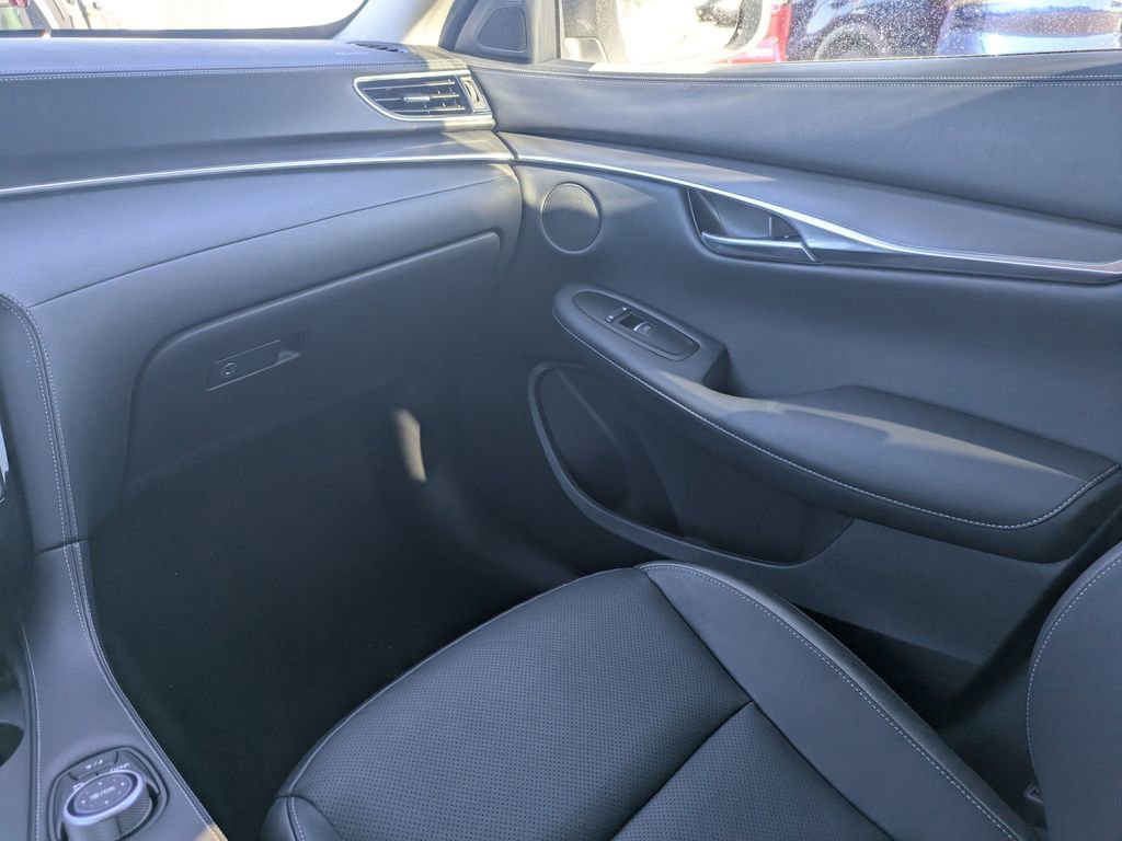 Certified 2025 INFINITI QX50 Luxe image 17