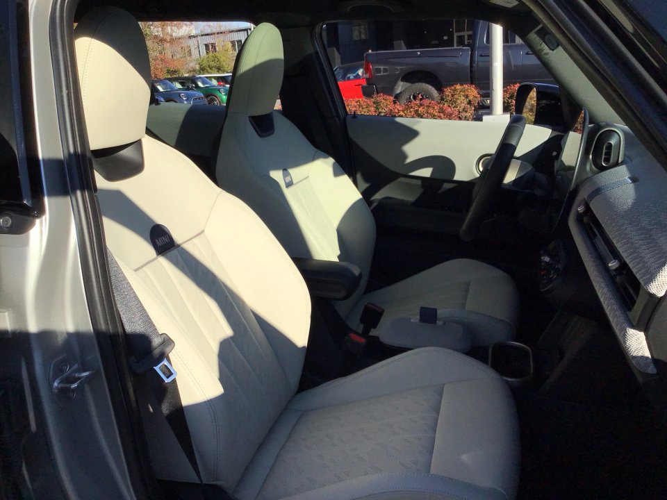 Certified 2025 MINI Cooper S image 28