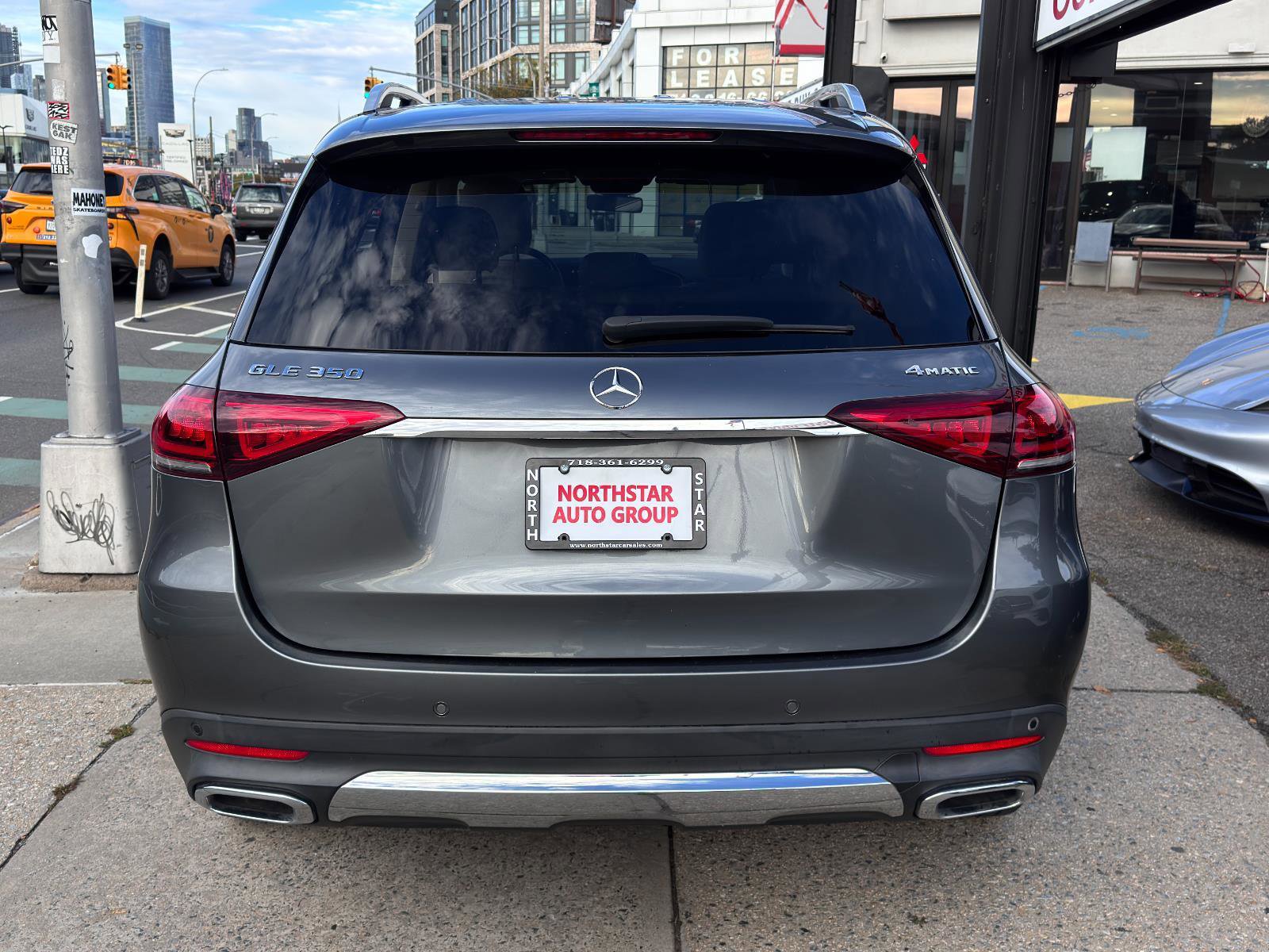 Used 2020 Mercedes-Benz GLE 350 4MATIC w/ Premium Package image 5