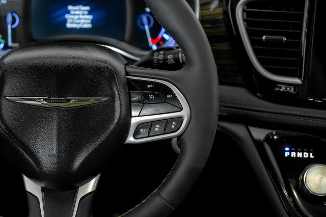 Used 2023 Chrysler Pacifica Pinnacle image 15
