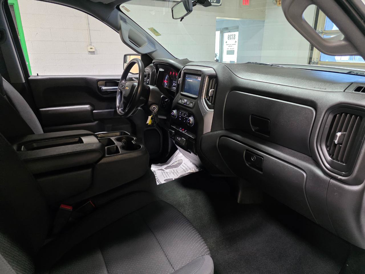 Used 2021 Chevrolet Silverado 1500 Custom image 25