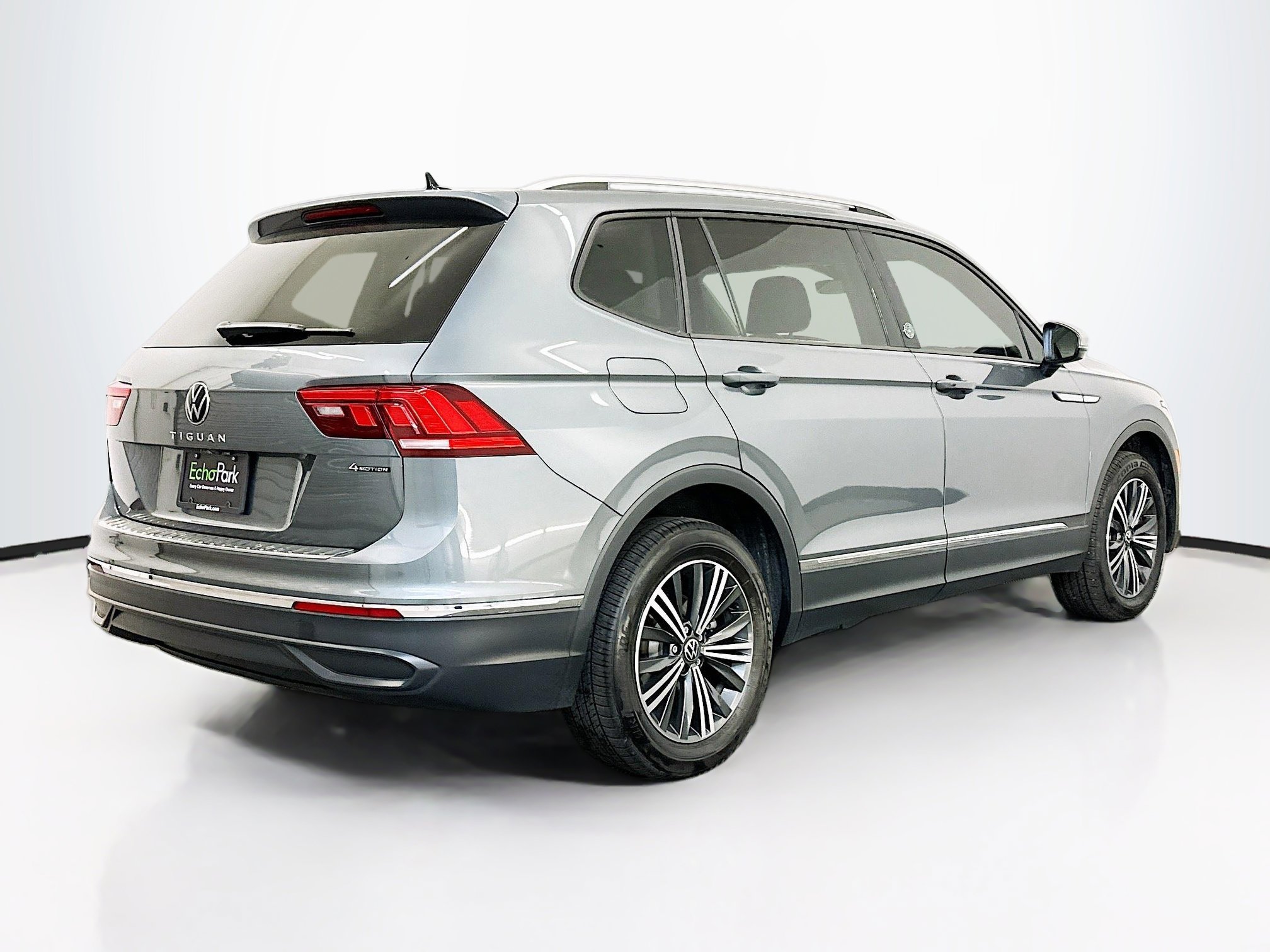 Used 2024 Volkswagen Tiguan Wolfsburg Edition image 9