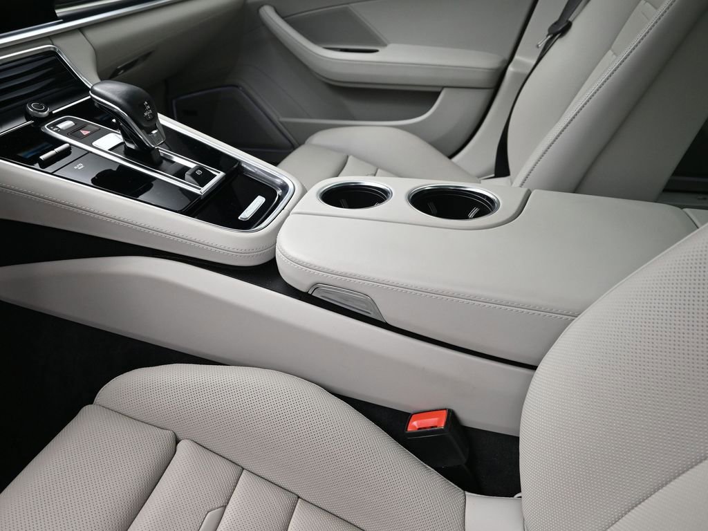 Certified 2022 Porsche Panamera 4 Executive image 22