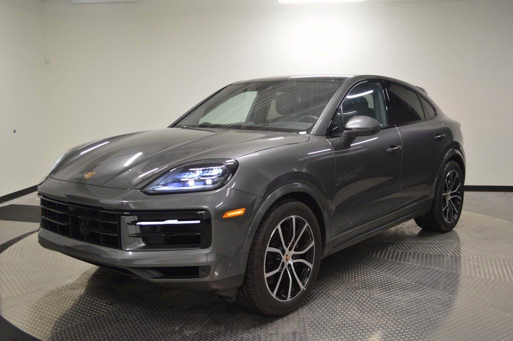 Certified 2025 Porsche Cayenne Coupe image 1