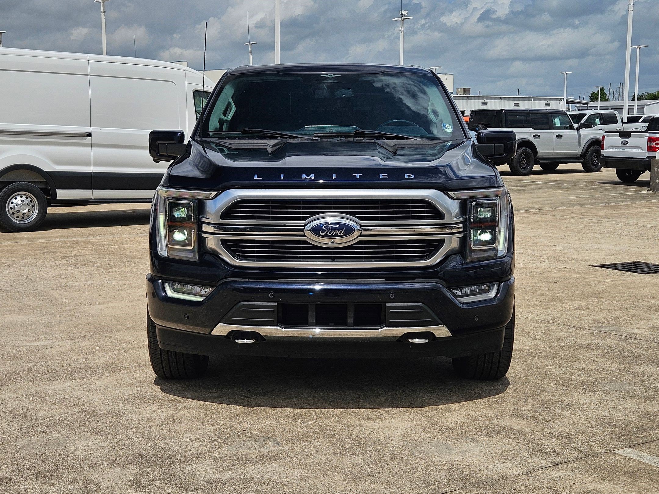 Used 2023 Ford F150 Limited image 9