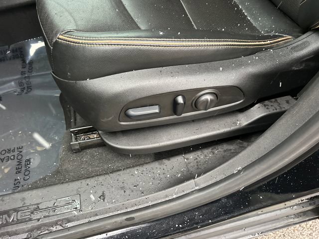 Used 2023 GMC Terrain AT4 image 10