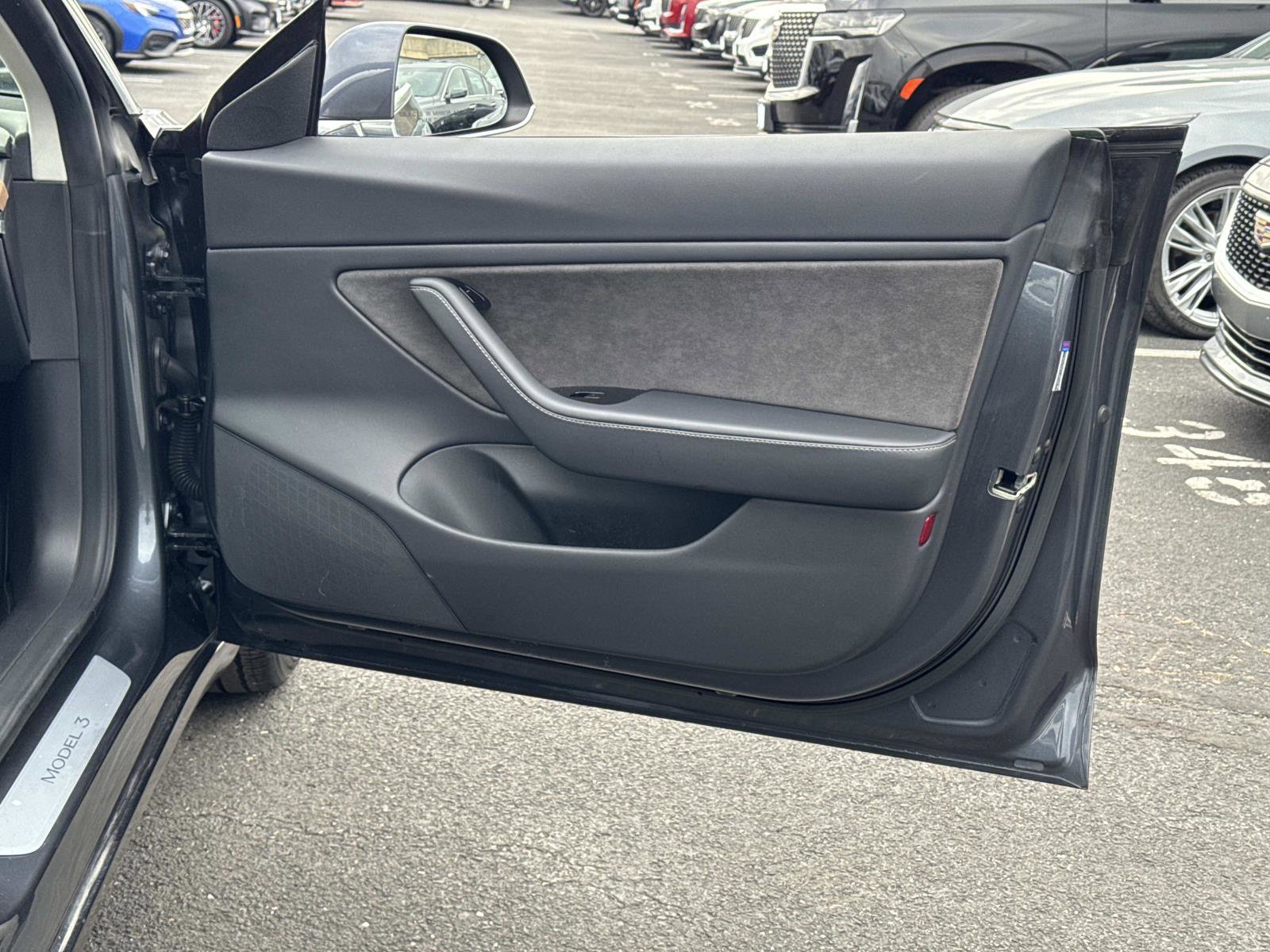 Used 2019 Tesla Model 3 Standard Range image 11