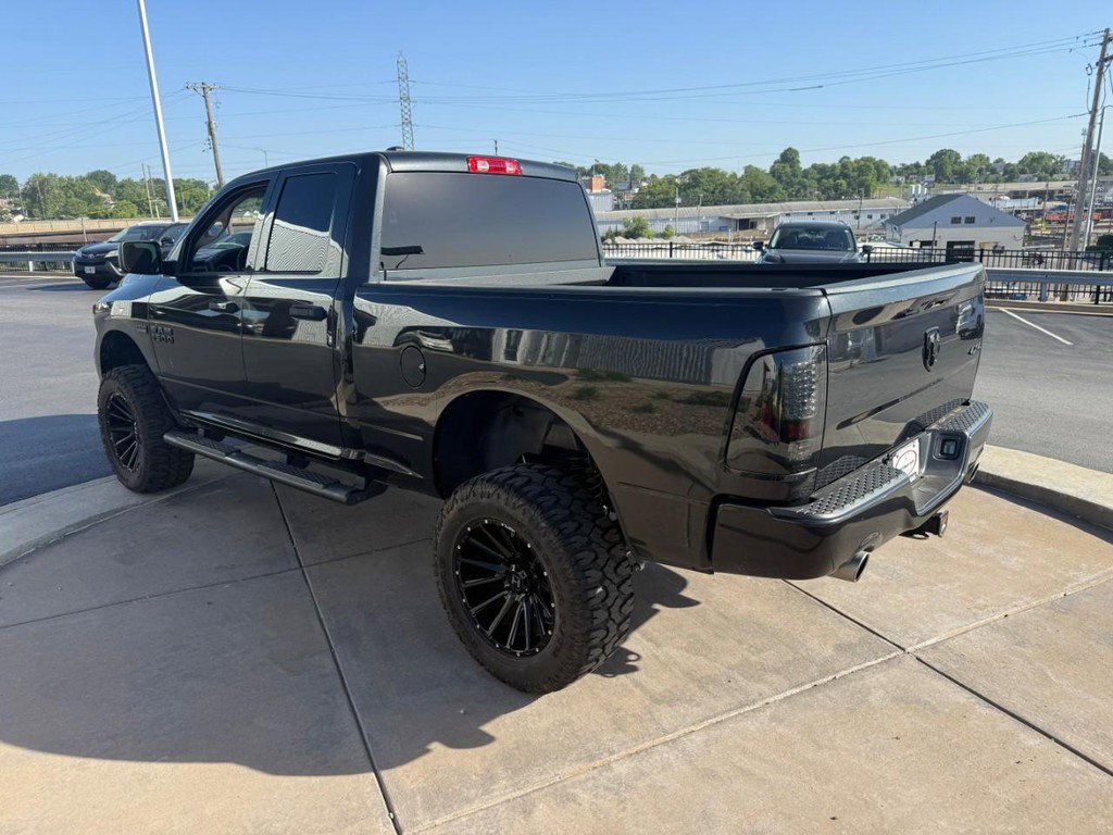 Used 2016 RAM 1500 Express w/ Black Ram 1500 Express Group AWD/4WD image 9