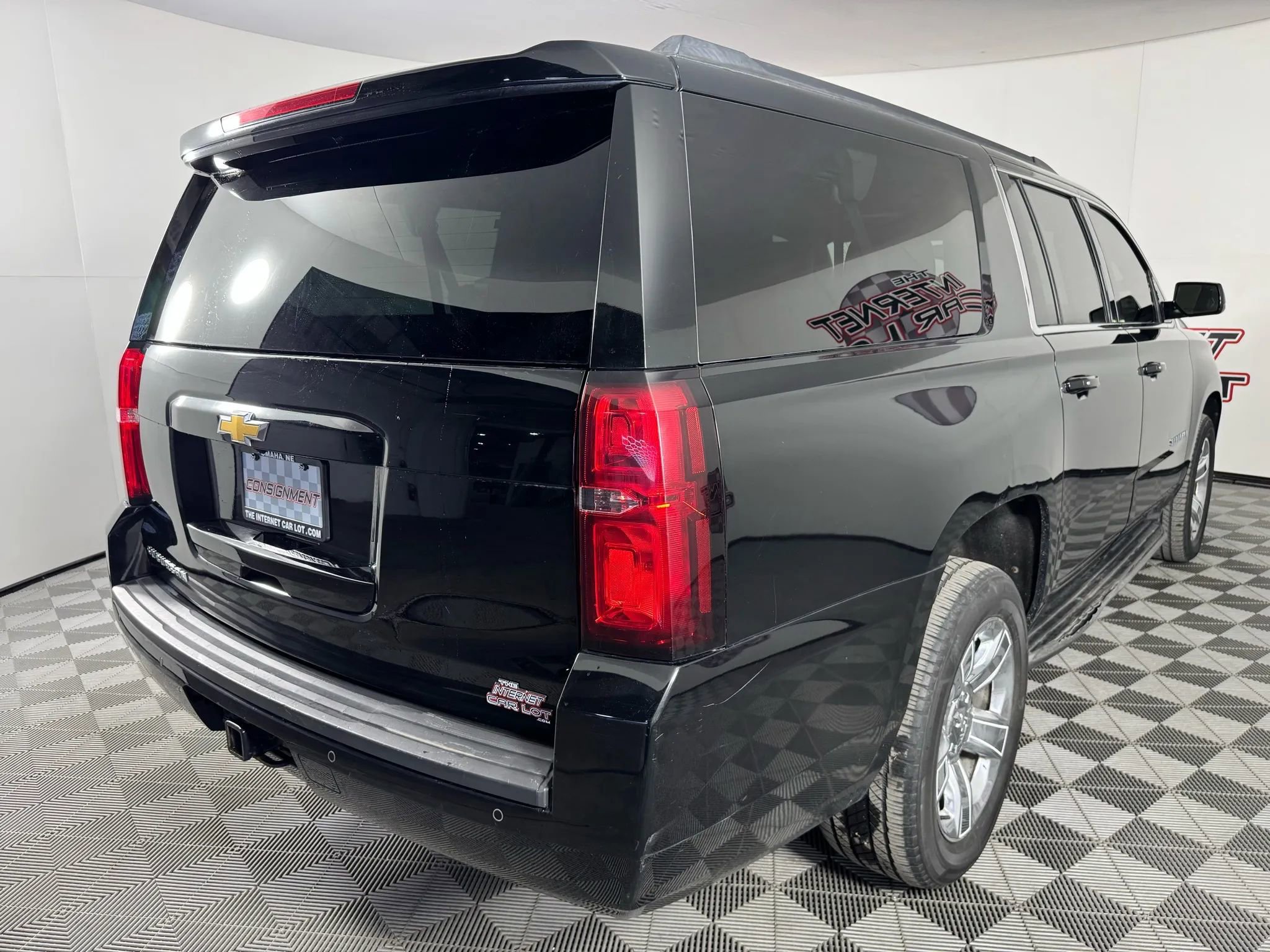 Used 2015 Chevrolet Suburban LT w/ Luxury Package image 30