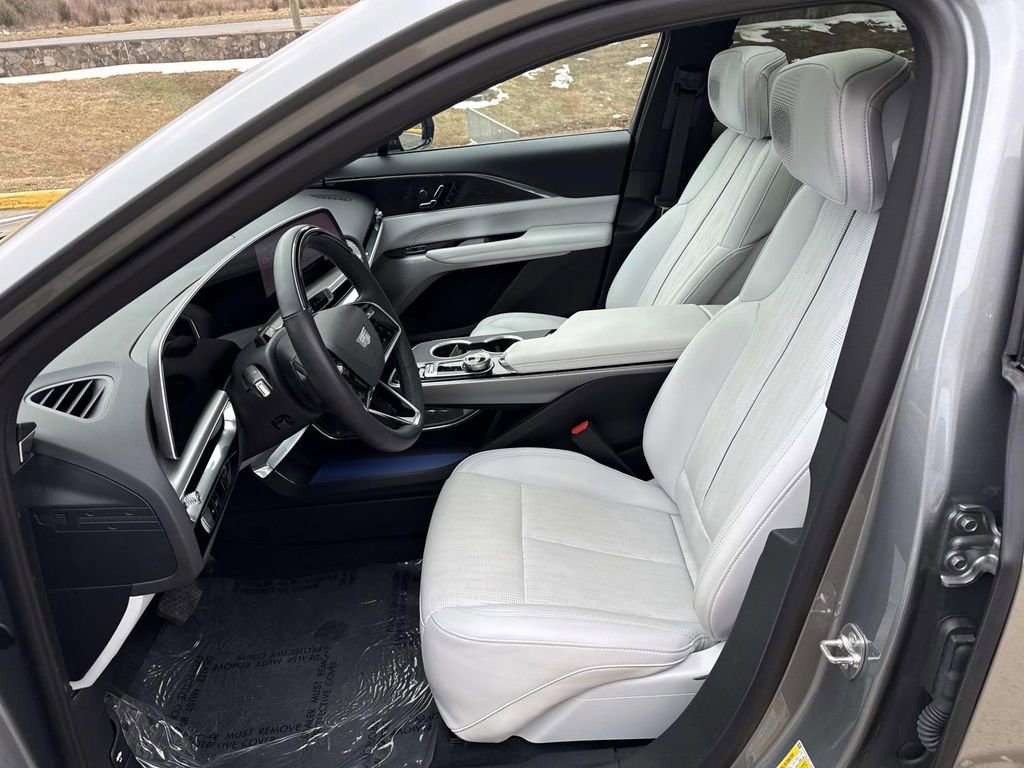 Certified 2024 Cadillac Lyriq Sport image 16