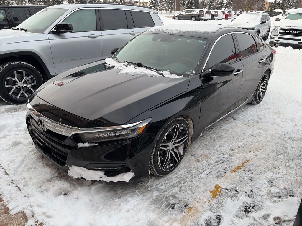 Used 2018 Honda Accord Touring image 1