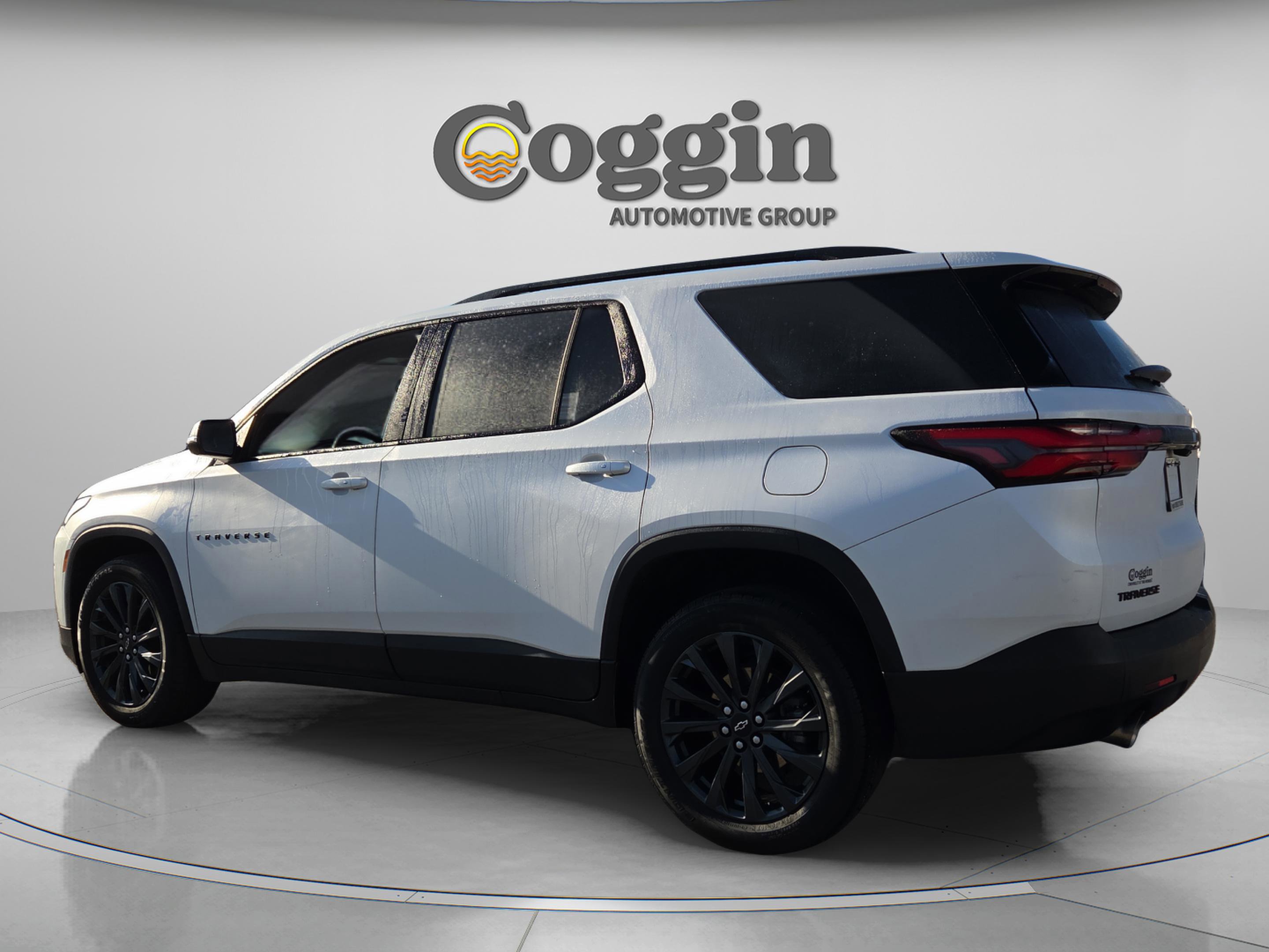 Used 2023 Chevrolet Traverse RS w/ LPO, Floor Liner Package image 4