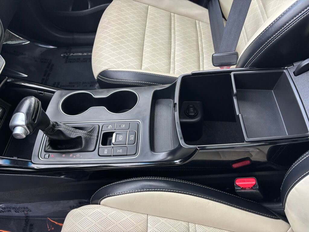 Used 2017 Kia Sorento SX image 18