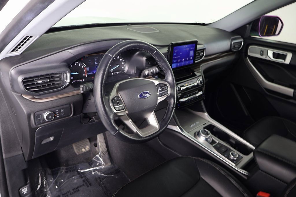Used 2022 Ford Explorer Limited image 7
