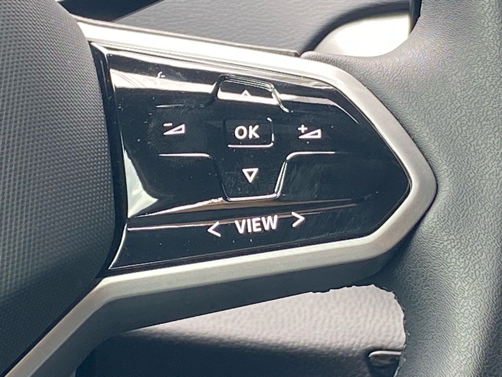 Certified 2023 Volkswagen ID.4 Pro S AWD/4WD image 7