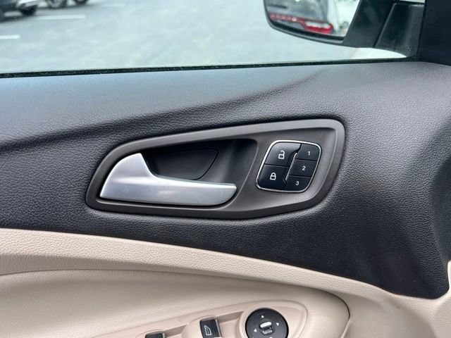 Used 2014 Ford Escape Titanium w/ Equipment Group 401A FWD image 28