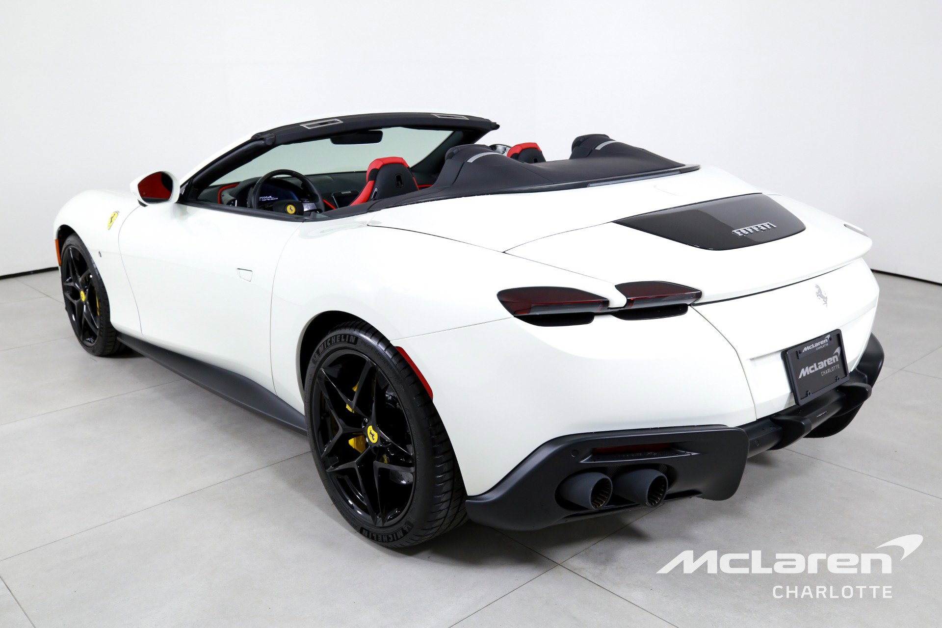 Used 2024 Ferrari Roma Spider image 7