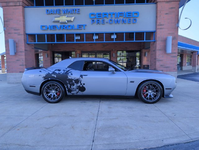 Used 2017 Dodge Challenger SRT w/ Technology Group RWD image 10