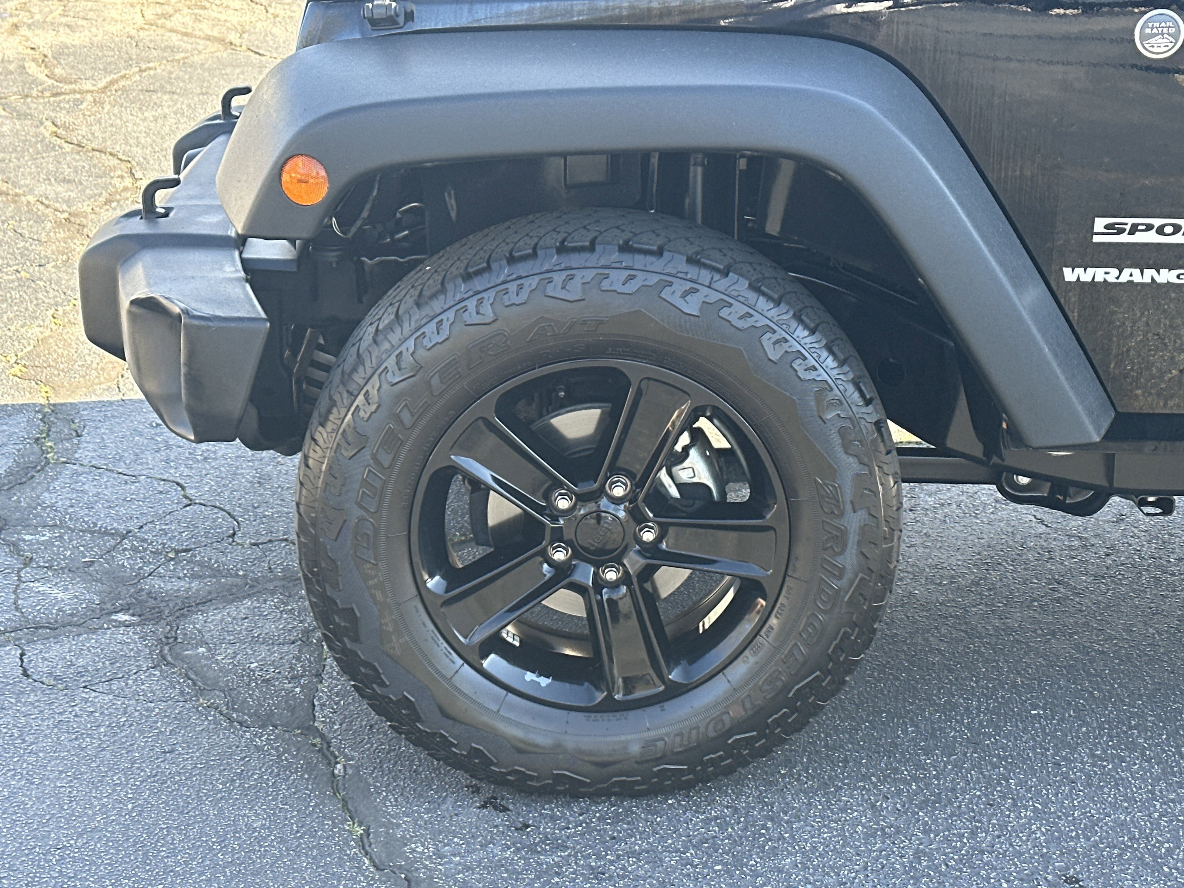 Used 2016 Jeep Wrangler Sport w/ Connectivity Group image 10