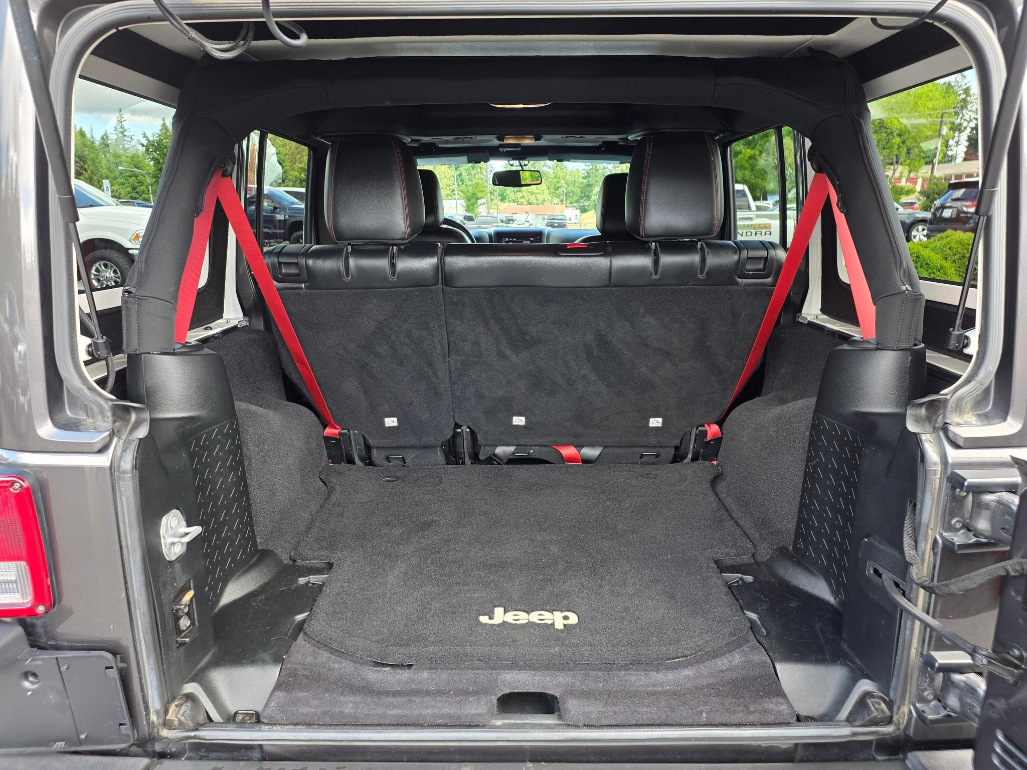 Used 2017 Jeep Wrangler Unlimited Rubicon AWD/4WD image 25
