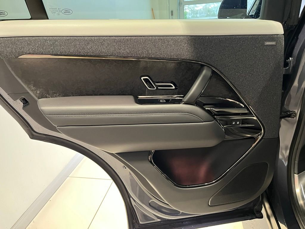 Used 2023 Land Rover Range Rover Sport First Edition image 29